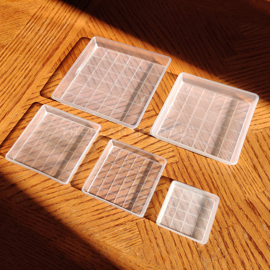 5 sizes of square plant pot saucers