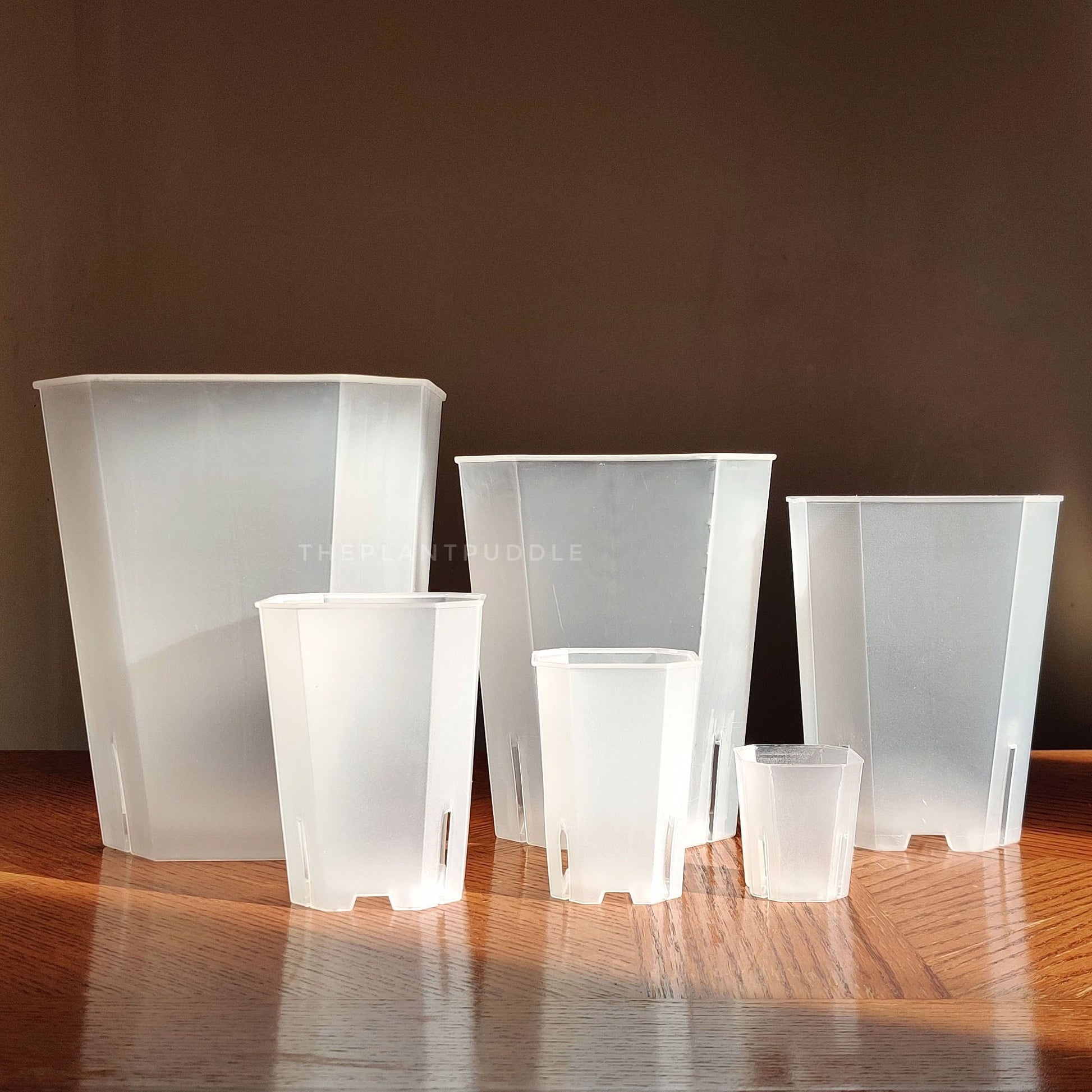 6 sizes of translucent square planters